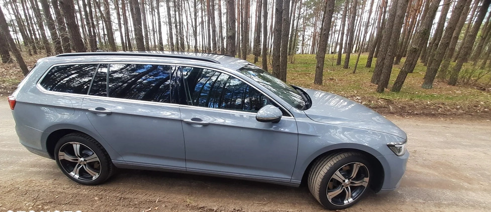 Volkswagen Passat cena 143000 przebieg: 16600, rok produkcji 2023 z Górowo Iławeckie małe 154